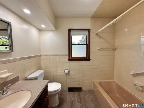 23 Robin Road West Haven CT 06516