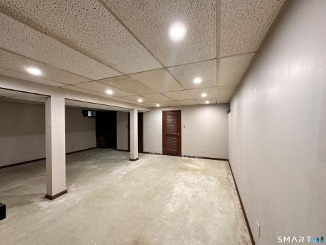 23 Robin Road West Haven CT 06516