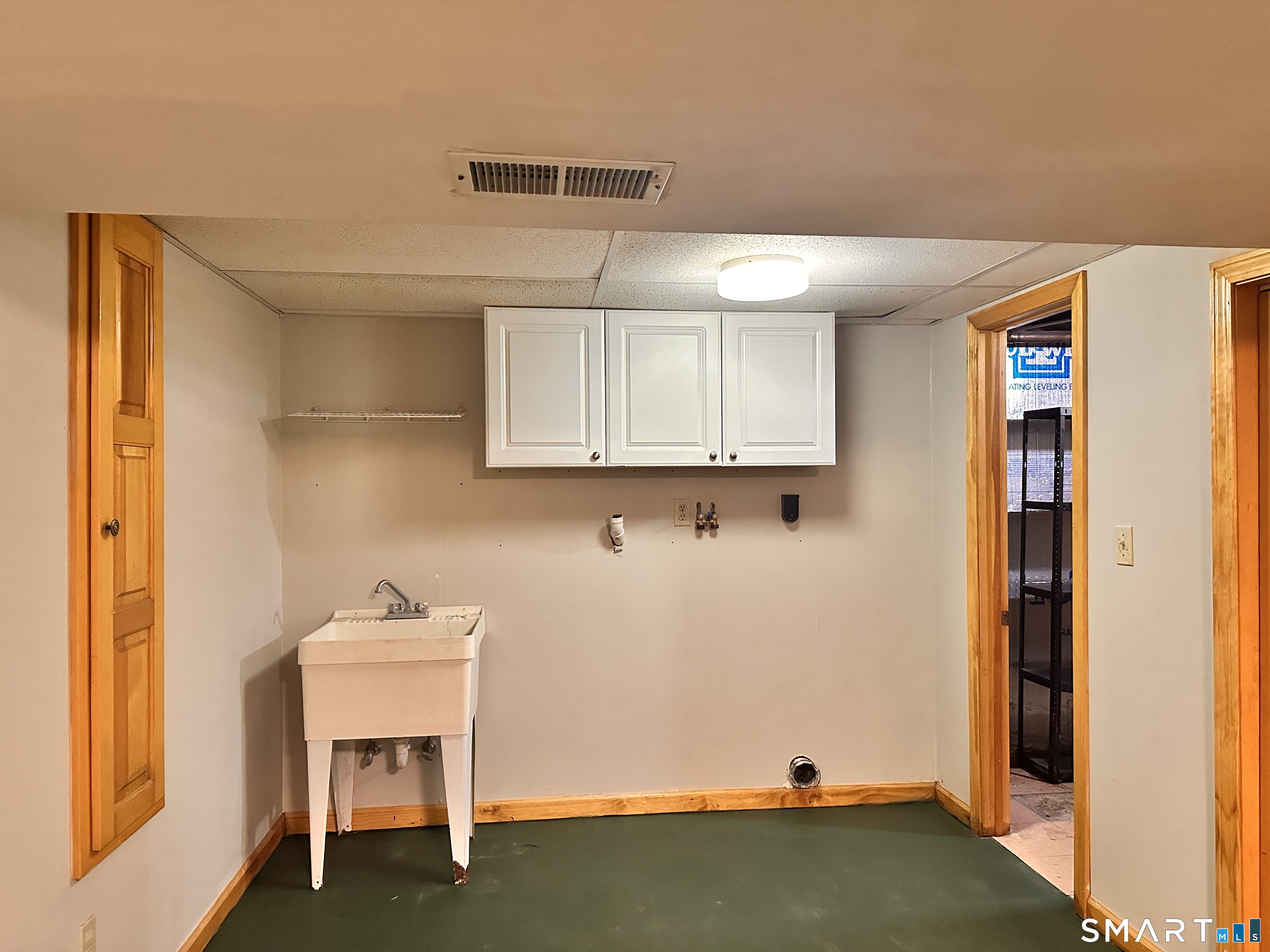 23 Robin Road West Haven CT 06516