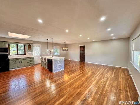 23 Robin Road West Haven CT 06516