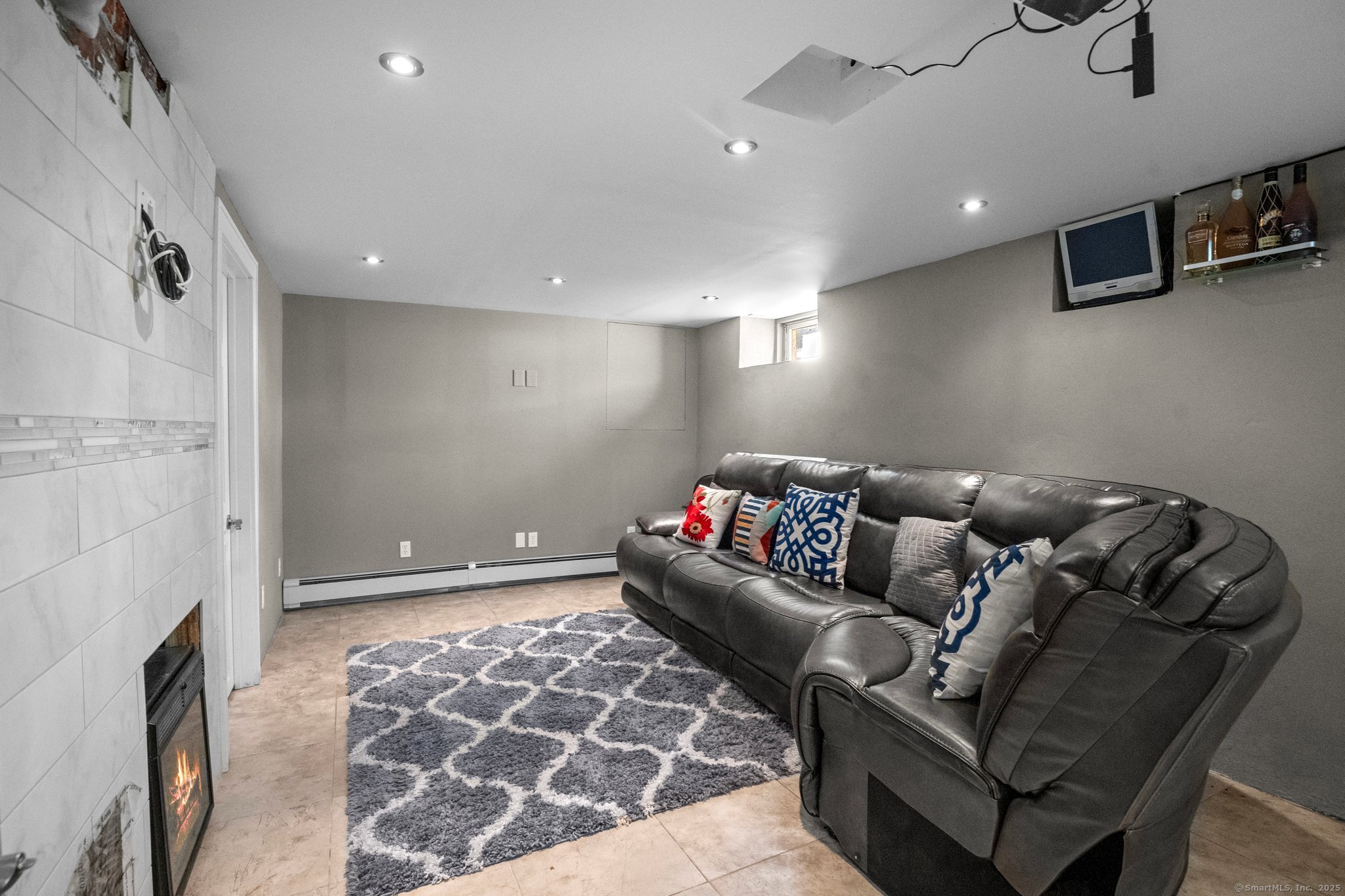 15 Overland Avenue Bridgeport CT 06606