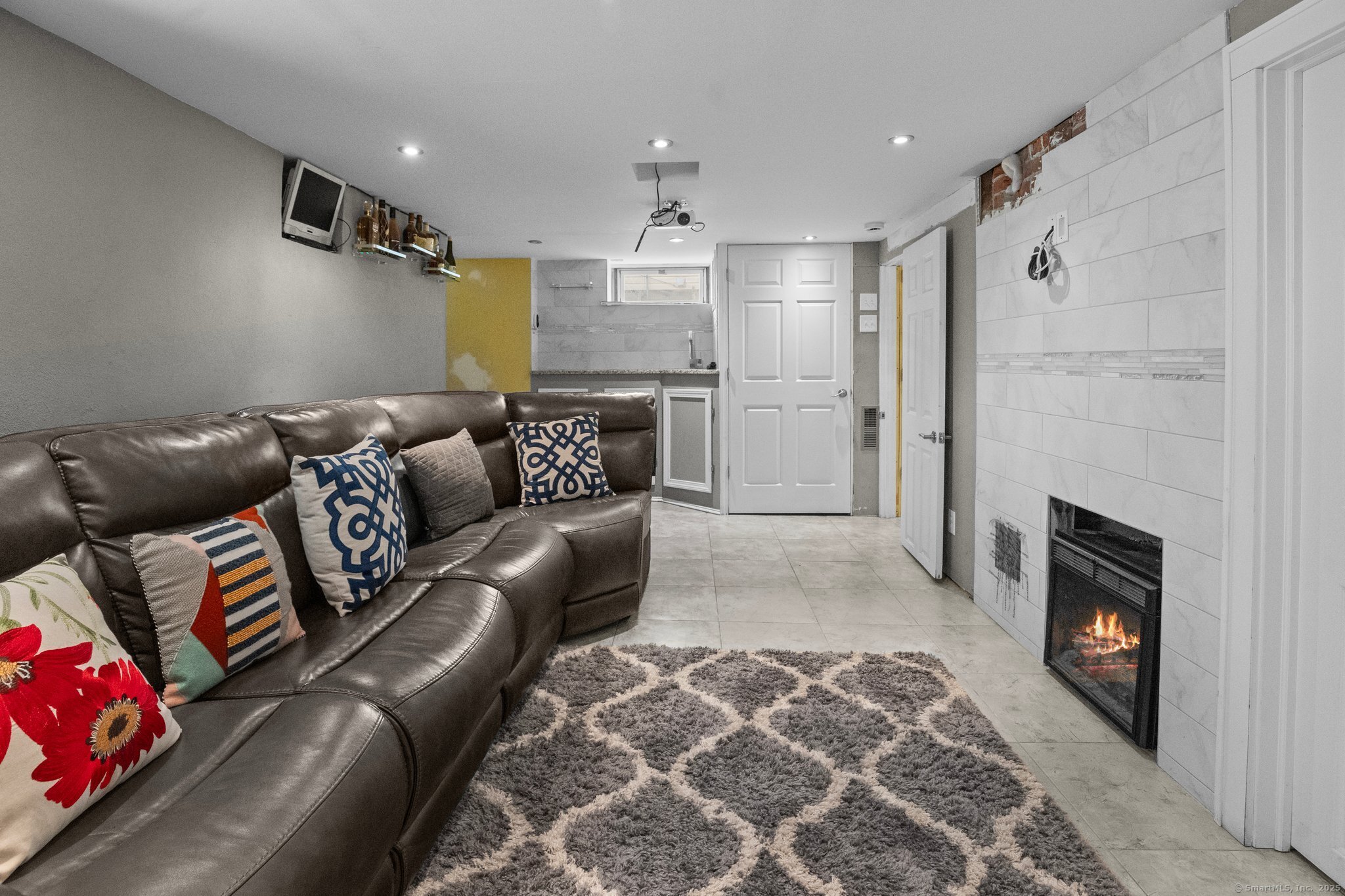 15 Overland Avenue Bridgeport CT 06606