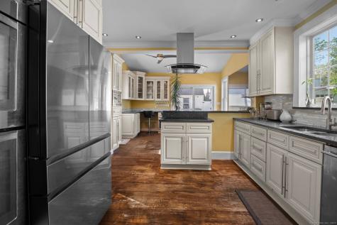 15 Overland Avenue Bridgeport CT 06606