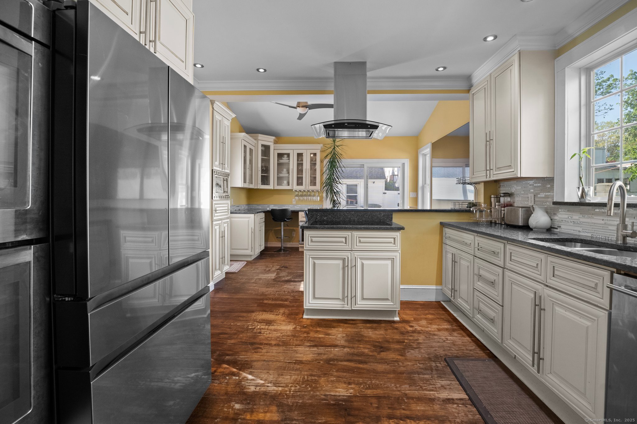 15 Overland Avenue Bridgeport CT 06606