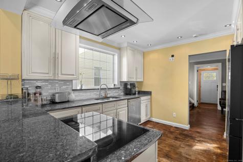 15 Overland Avenue Bridgeport CT 06606