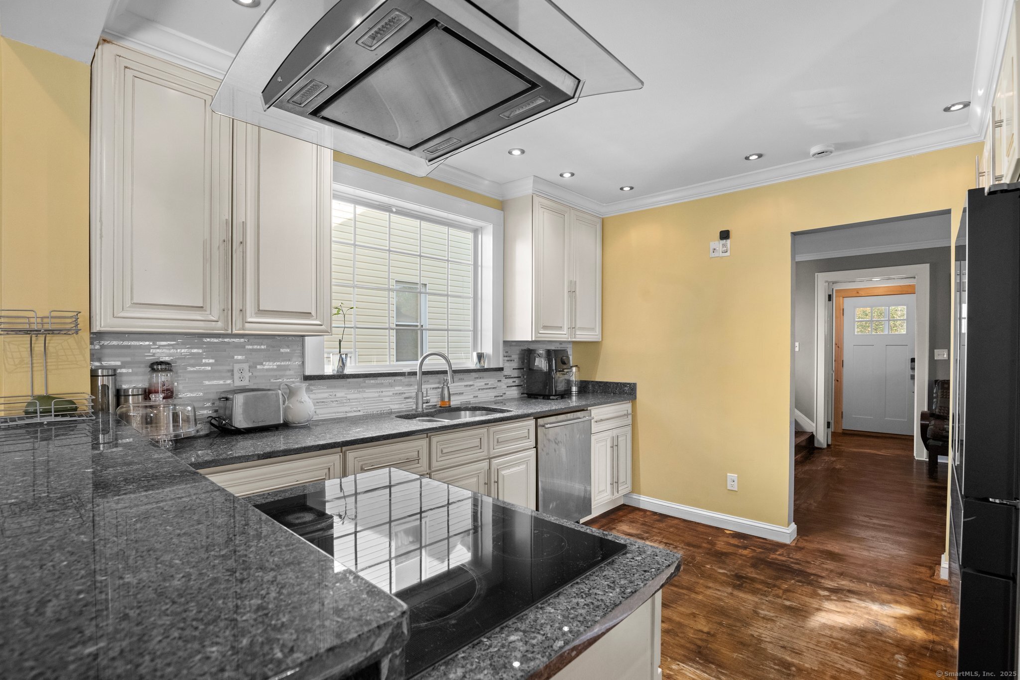 15 Overland Avenue Bridgeport CT 06606