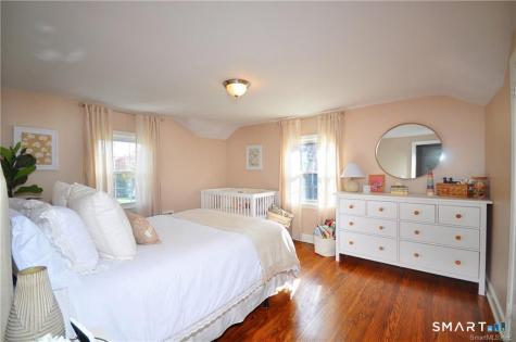26 Greystone Road West Hartford CT 06107