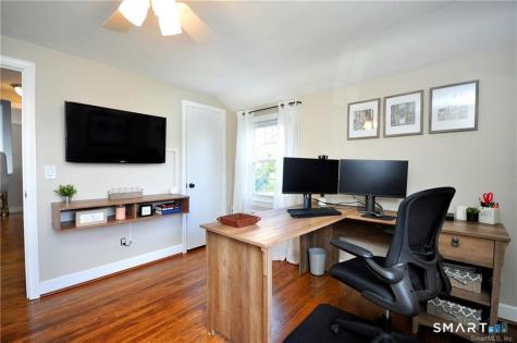 26 Greystone Road West Hartford CT 06107