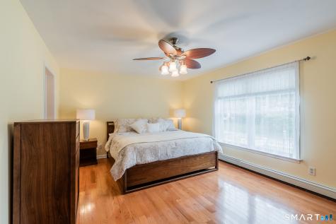 4 Sunrise Avenue East Lyme CT 06357