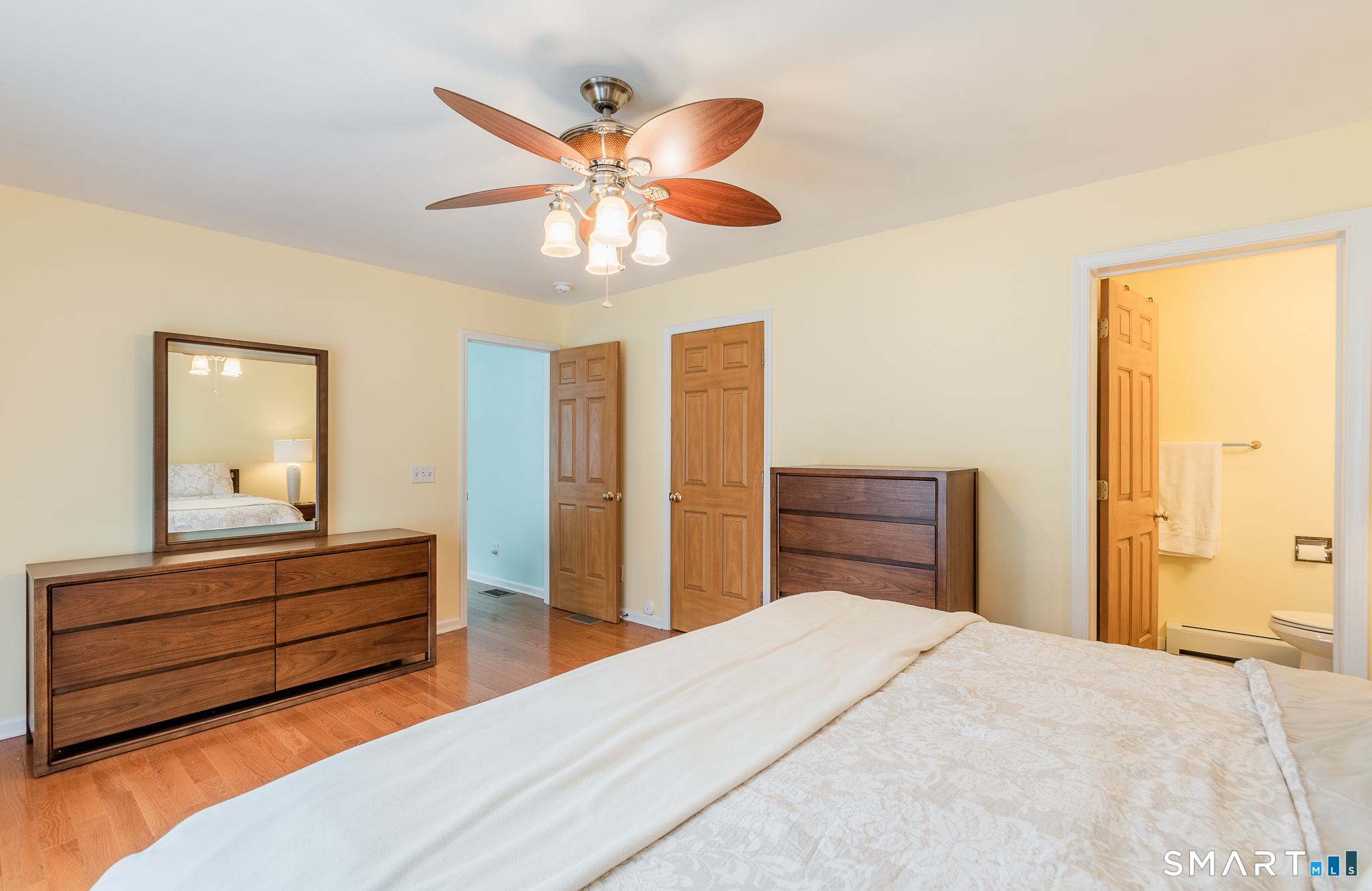 4 Sunrise Avenue East Lyme CT 06357