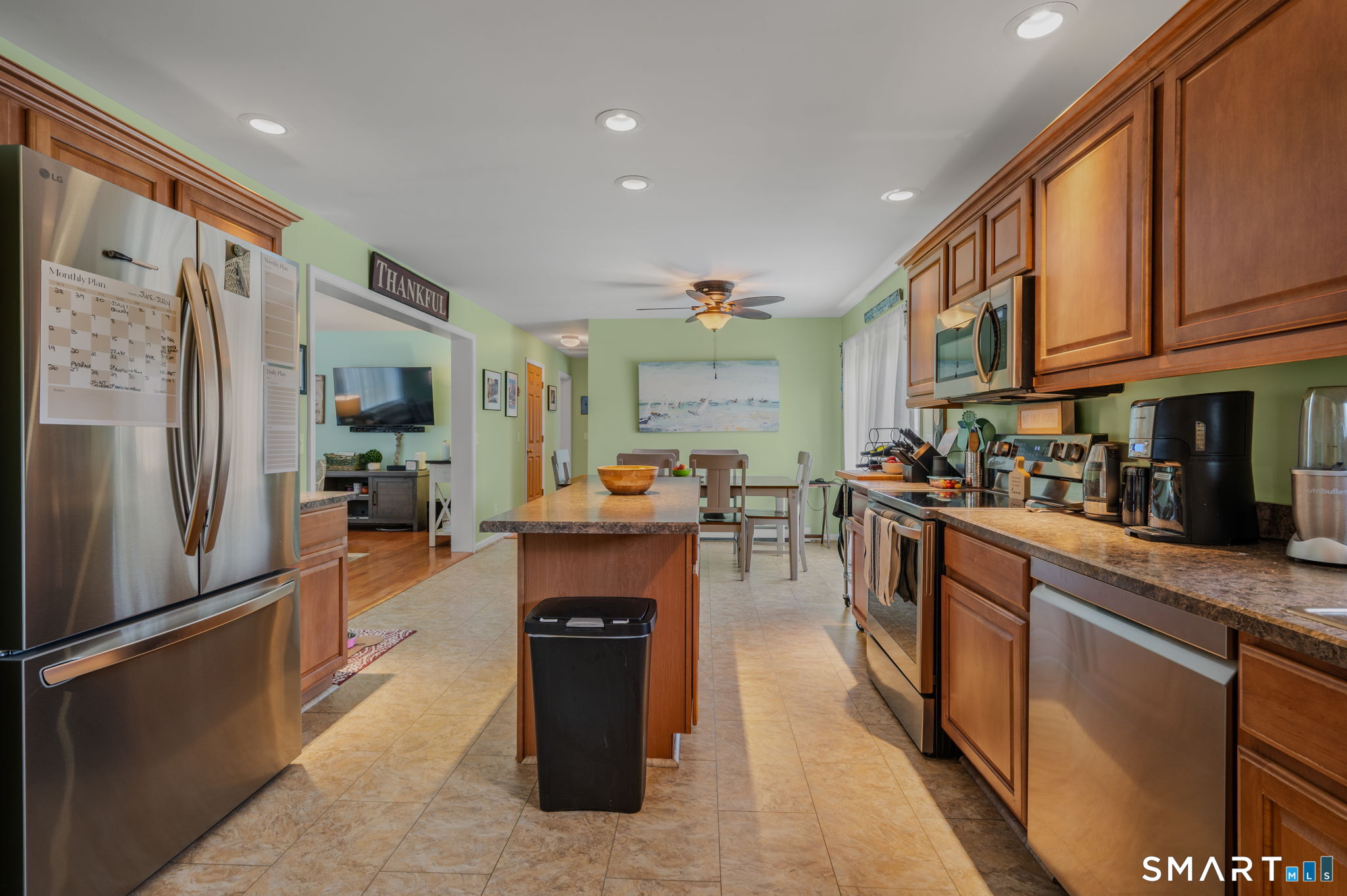 4 Sunrise Avenue East Lyme CT 06357