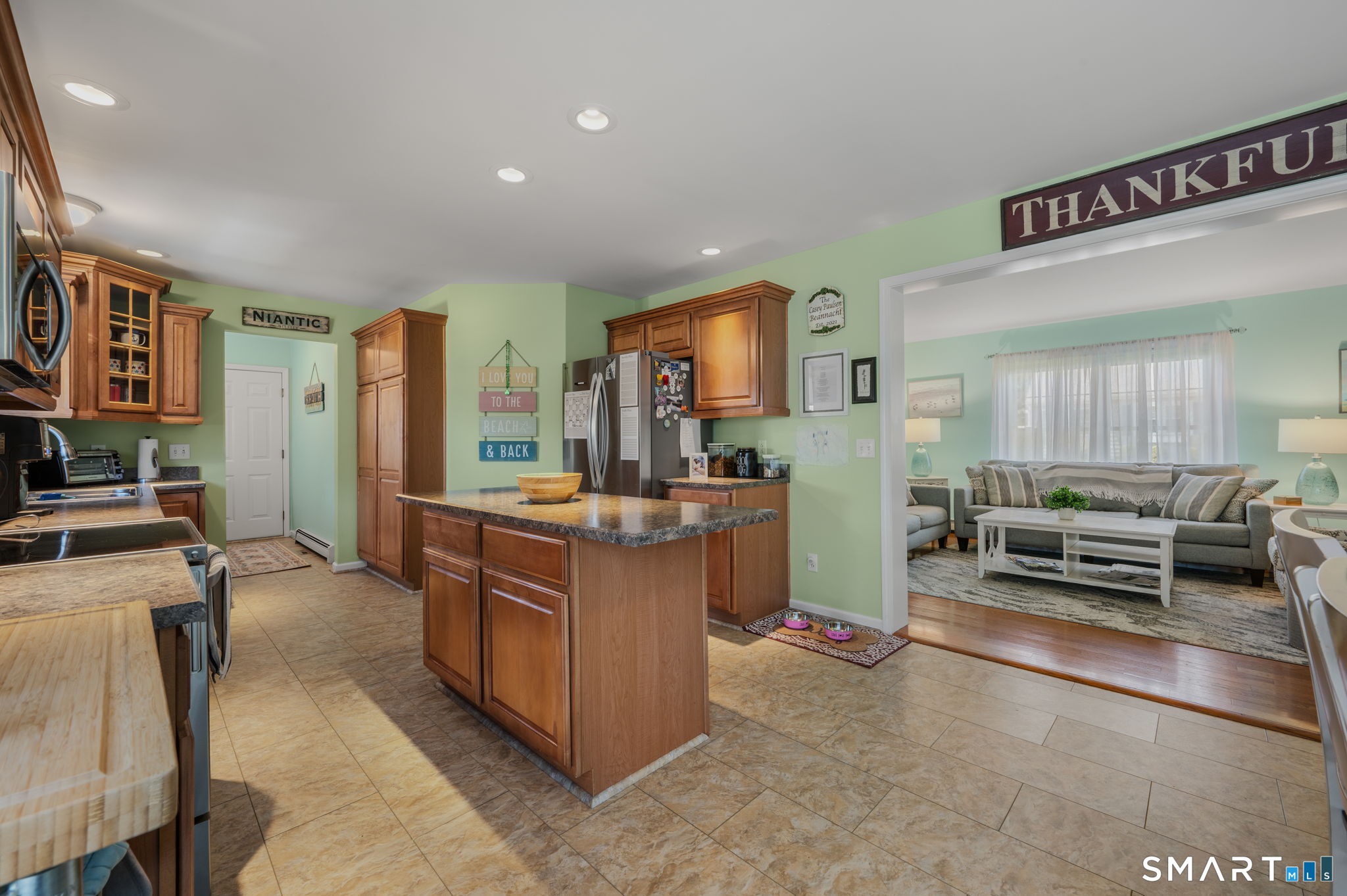 4 Sunrise Avenue East Lyme CT 06357