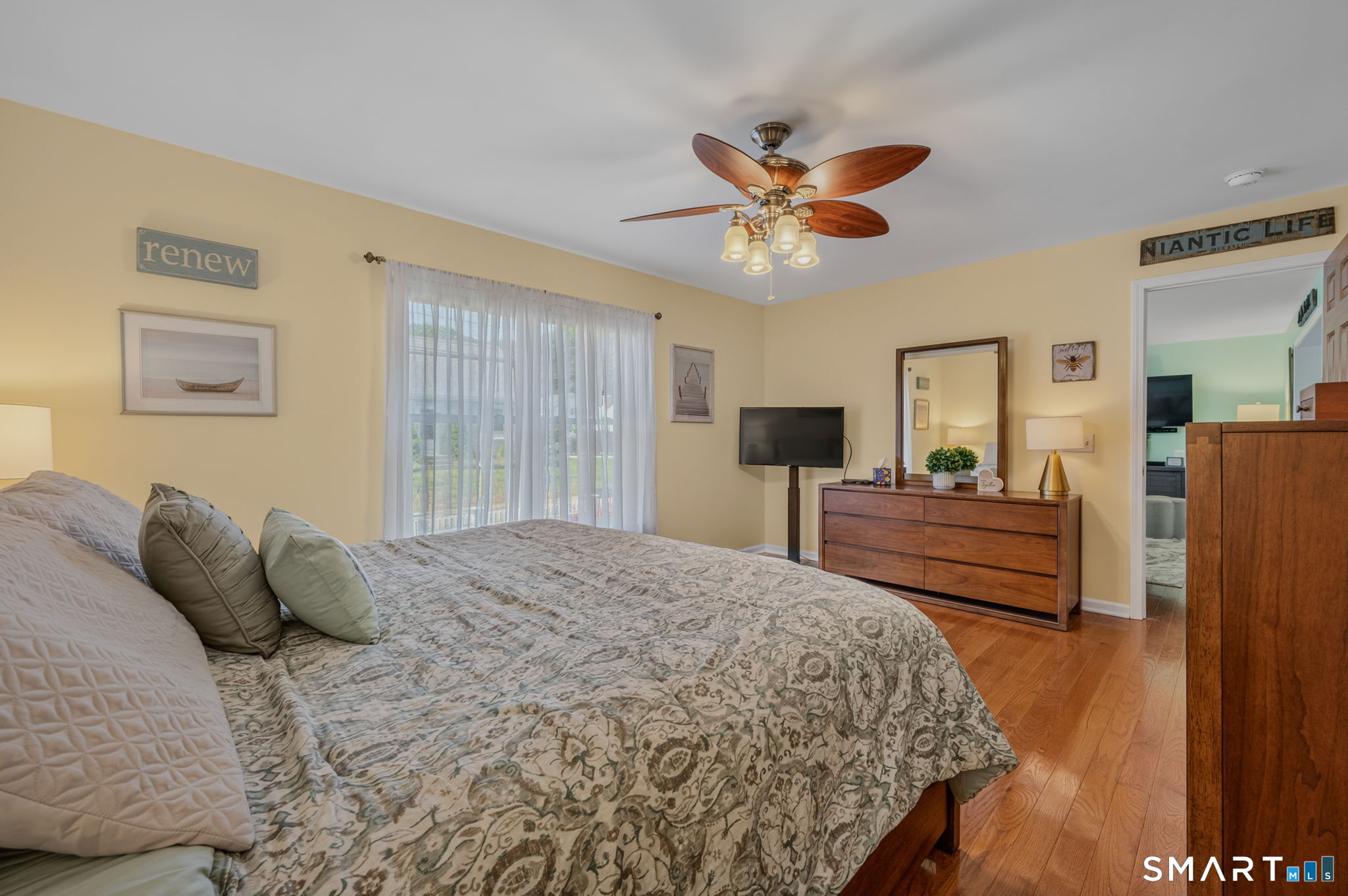 4 Sunrise Avenue East Lyme CT 06357