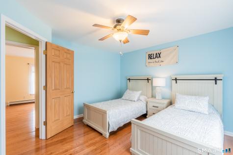 4 Sunrise Avenue East Lyme CT 06357