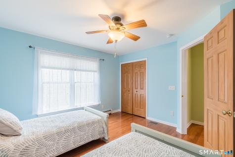 4 Sunrise Avenue East Lyme CT 06357