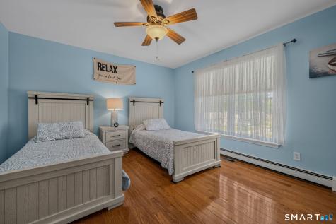 4 Sunrise Avenue East Lyme CT 06357