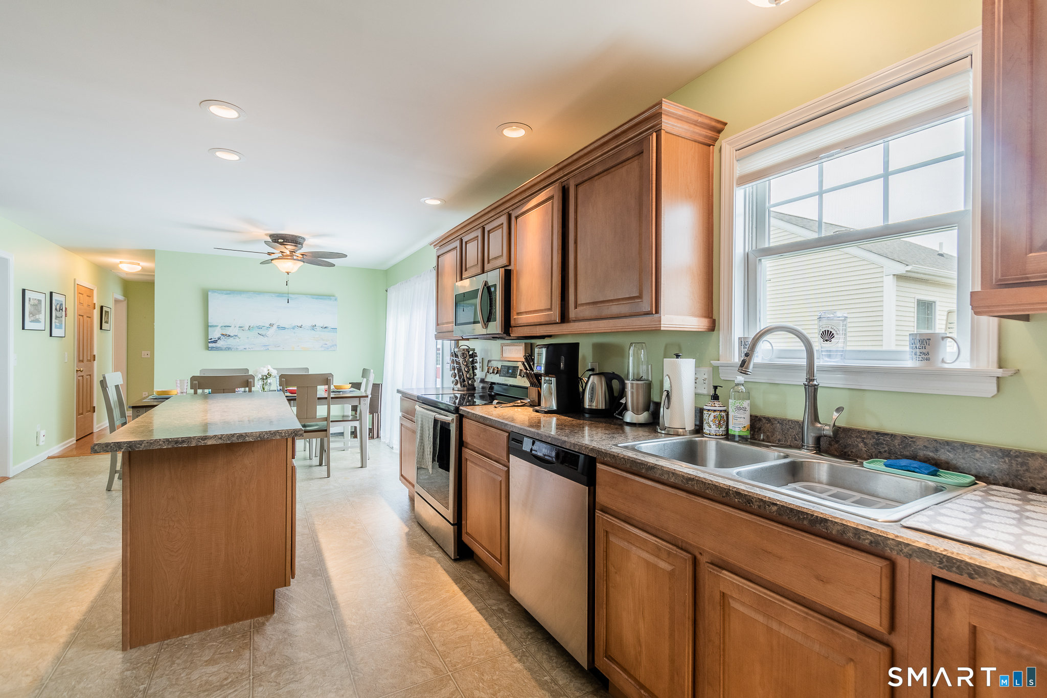 4 Sunrise Avenue East Lyme CT 06357