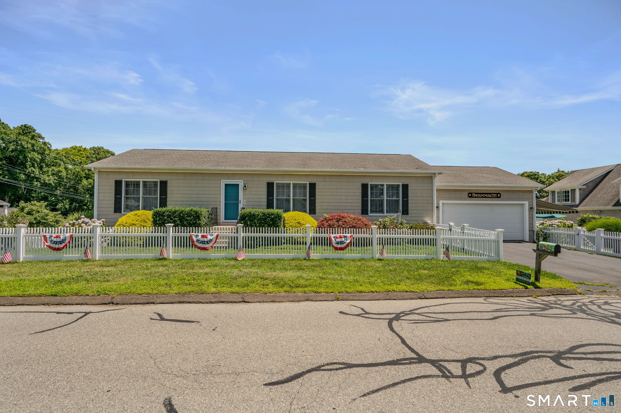 4 Sunrise Avenue East Lyme CT 06357