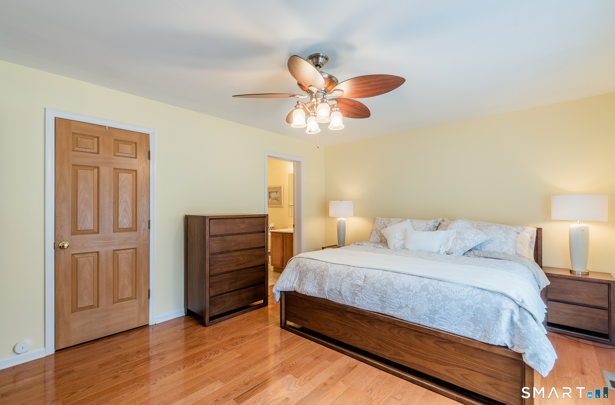 4 Sunrise Avenue East Lyme CT 06357