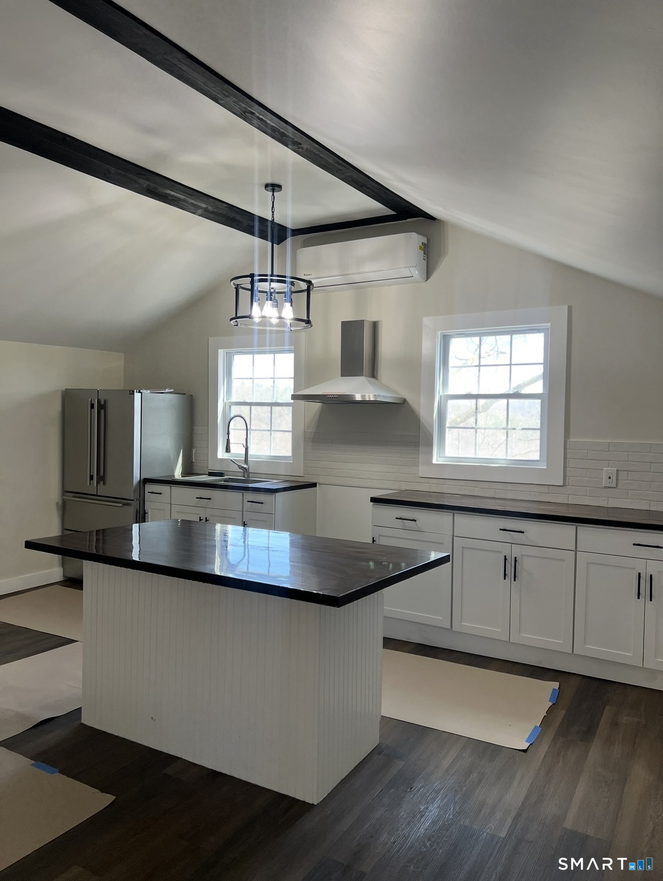 22 Hemlock Trail Newtown CT 06482