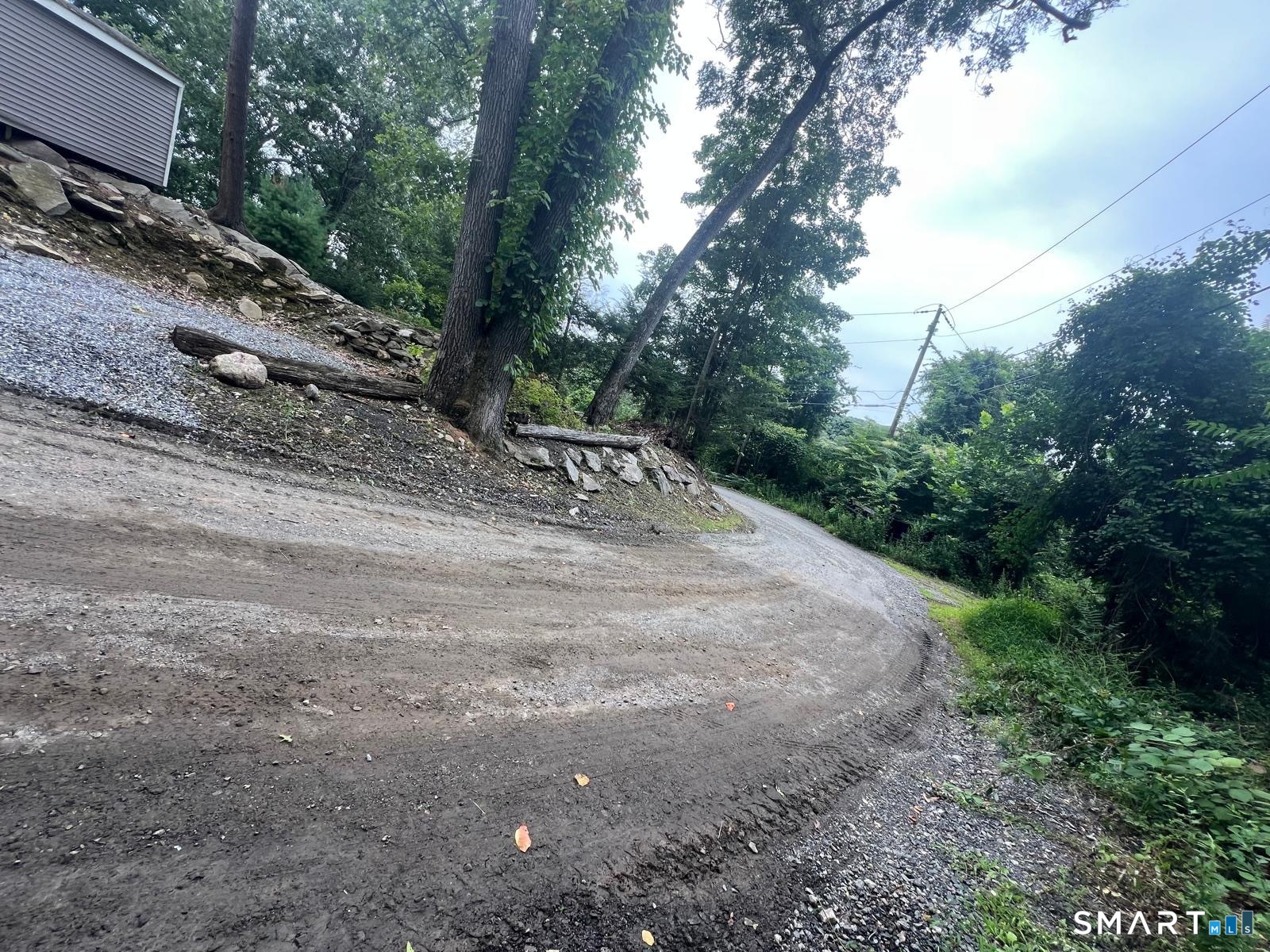 22 Hemlock Trail Newtown CT 06482