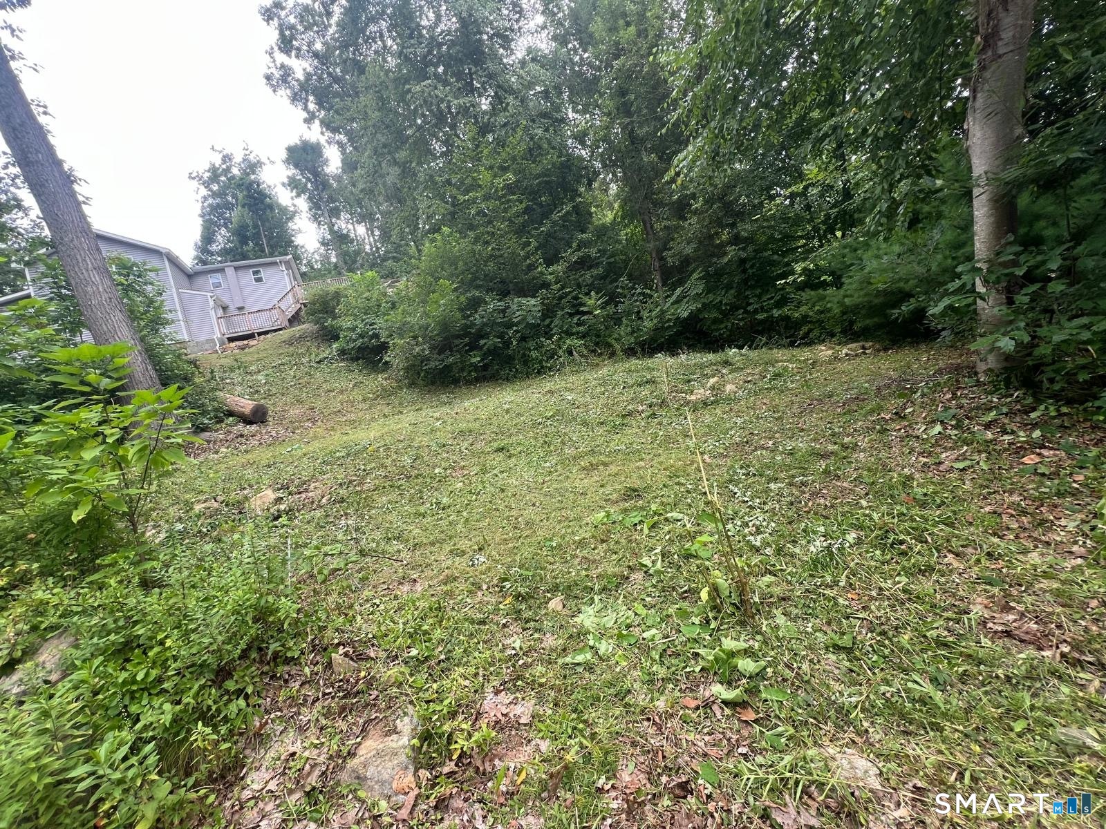 22 Hemlock Trail Newtown CT 06482