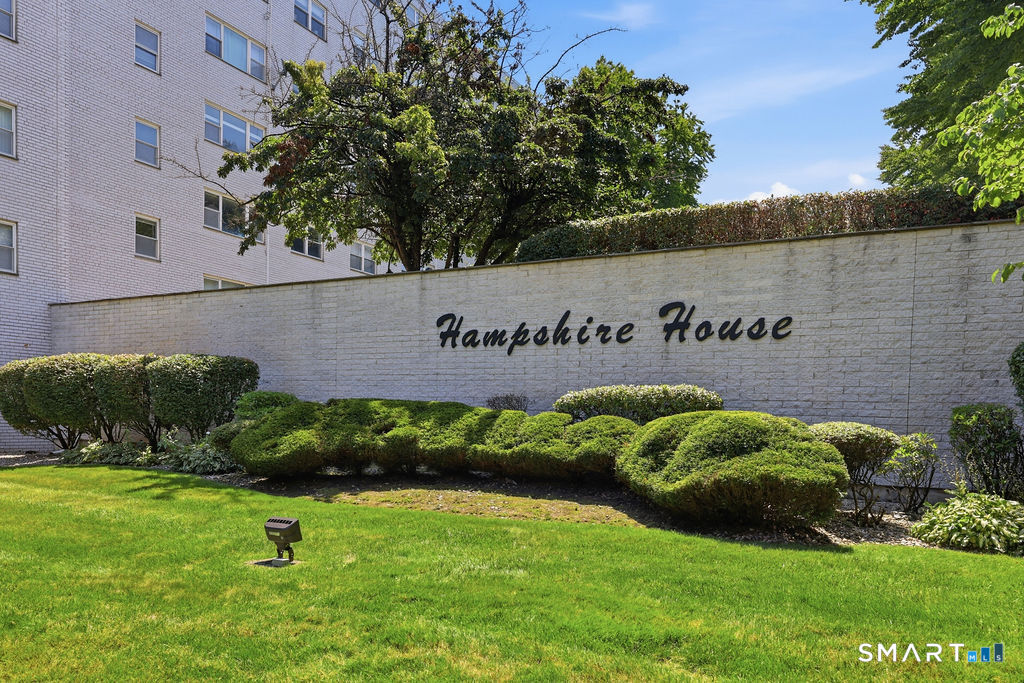 889 Farmington Avenue West Hartford CT 06119