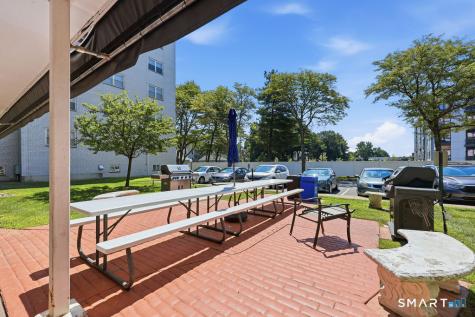 889 Farmington Avenue West Hartford CT 06119
