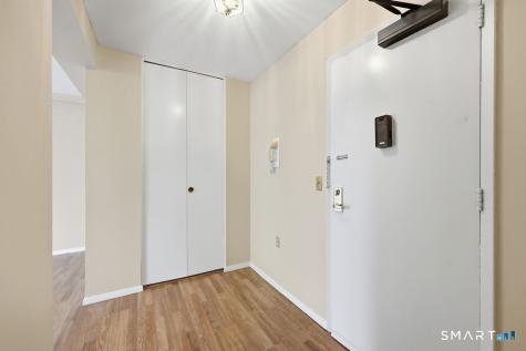 889 Farmington Avenue West Hartford CT 06119
