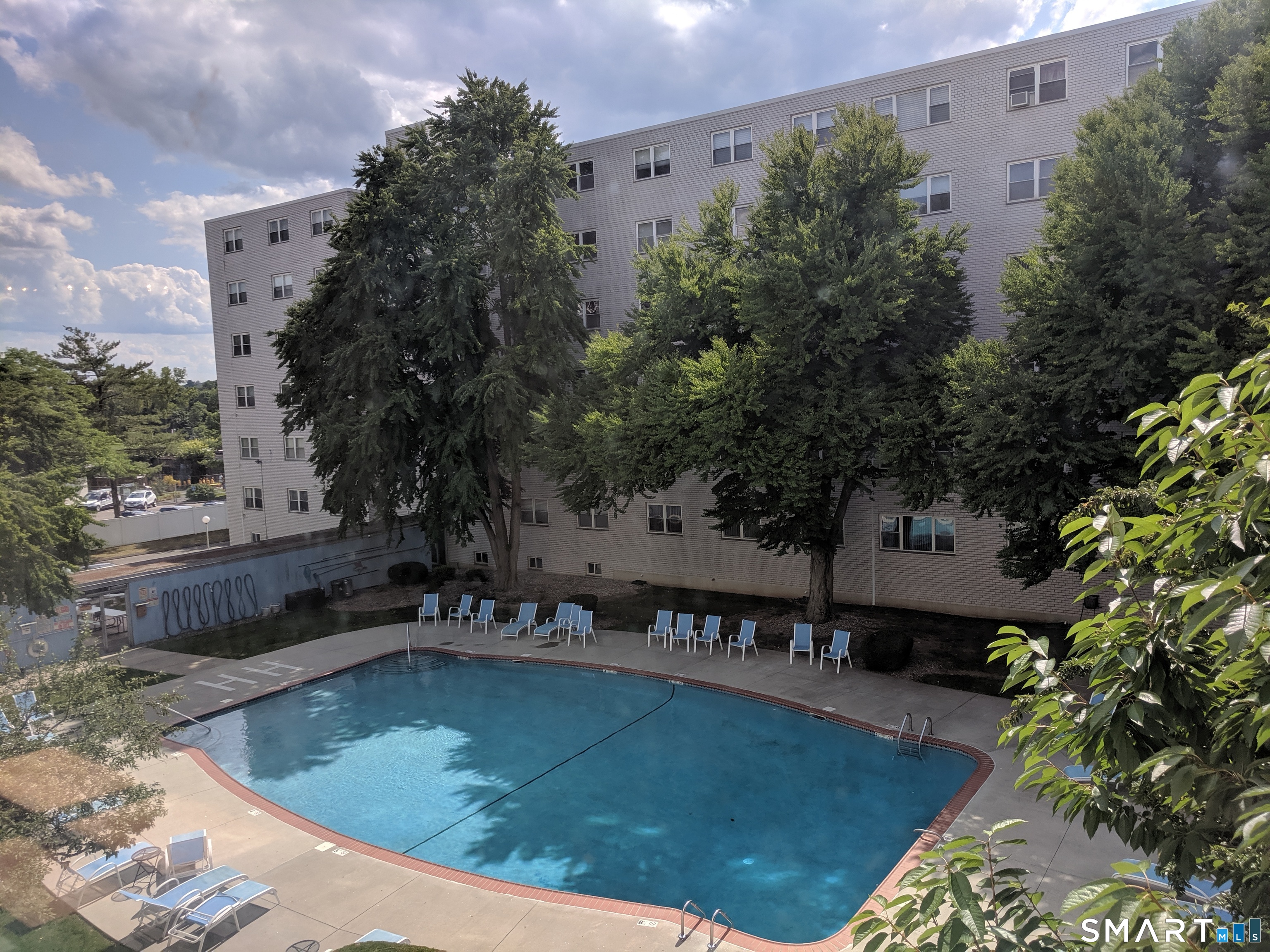 889 Farmington Avenue West Hartford CT 06119
