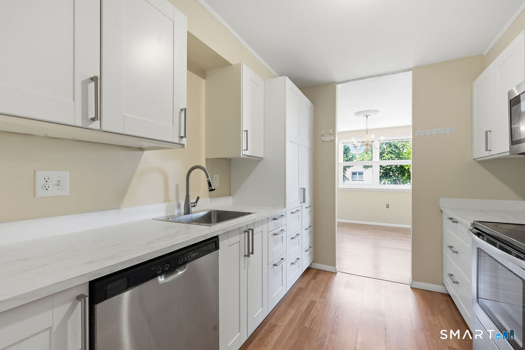 889 Farmington Avenue West Hartford CT 06119