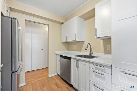 889 Farmington Avenue West Hartford CT 06119