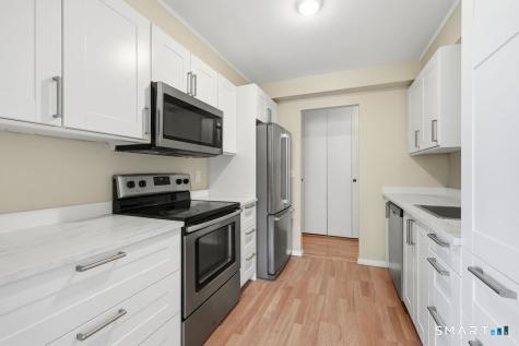 889 Farmington Avenue West Hartford CT 06119