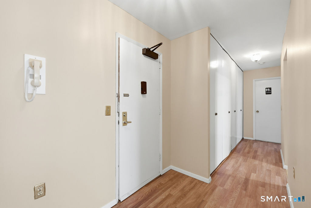 889 Farmington Avenue West Hartford CT 06119