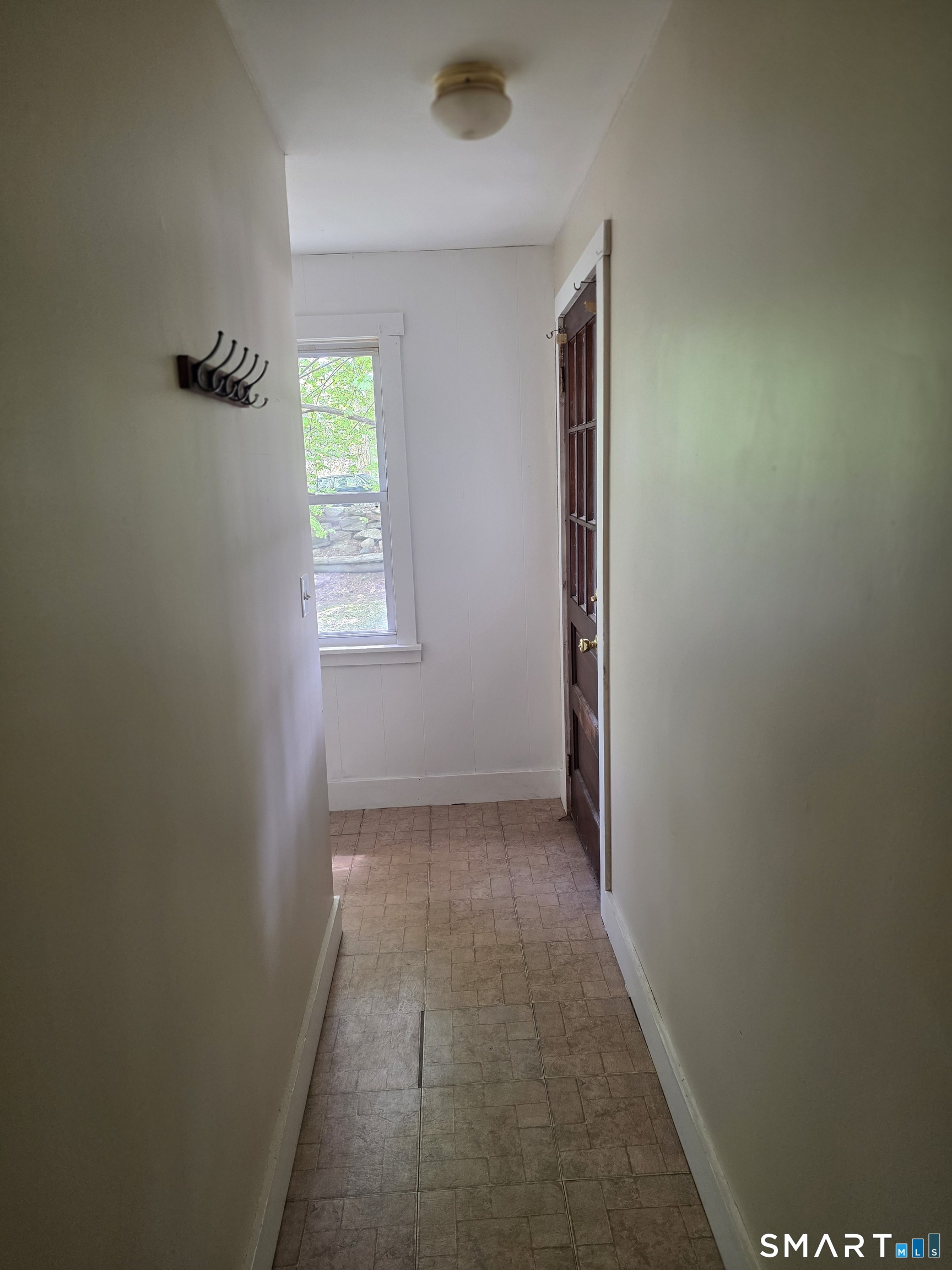 22 Lakeview Street East Hampton CT 06424