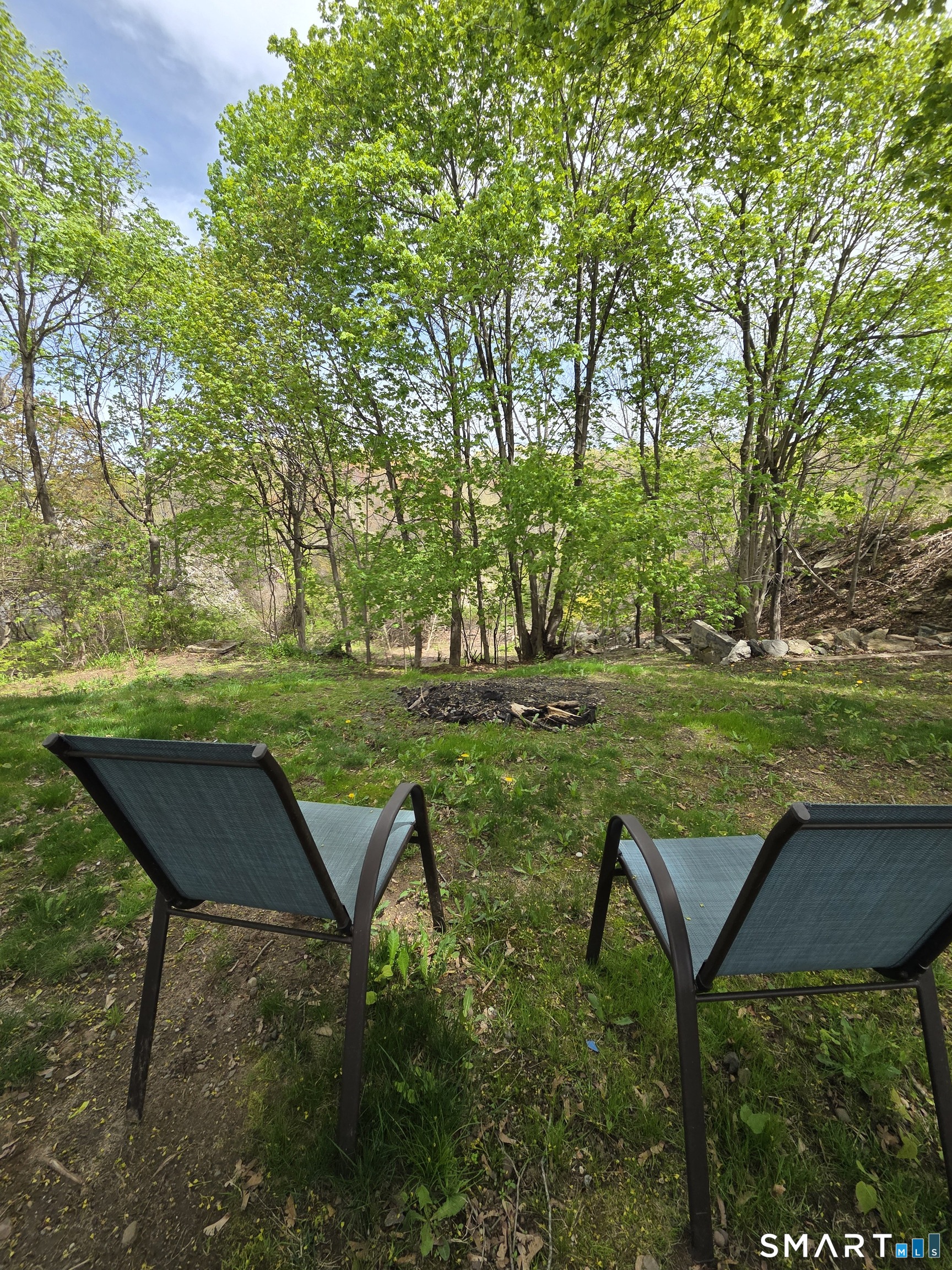 22 Lakeview Street East Hampton CT 06424