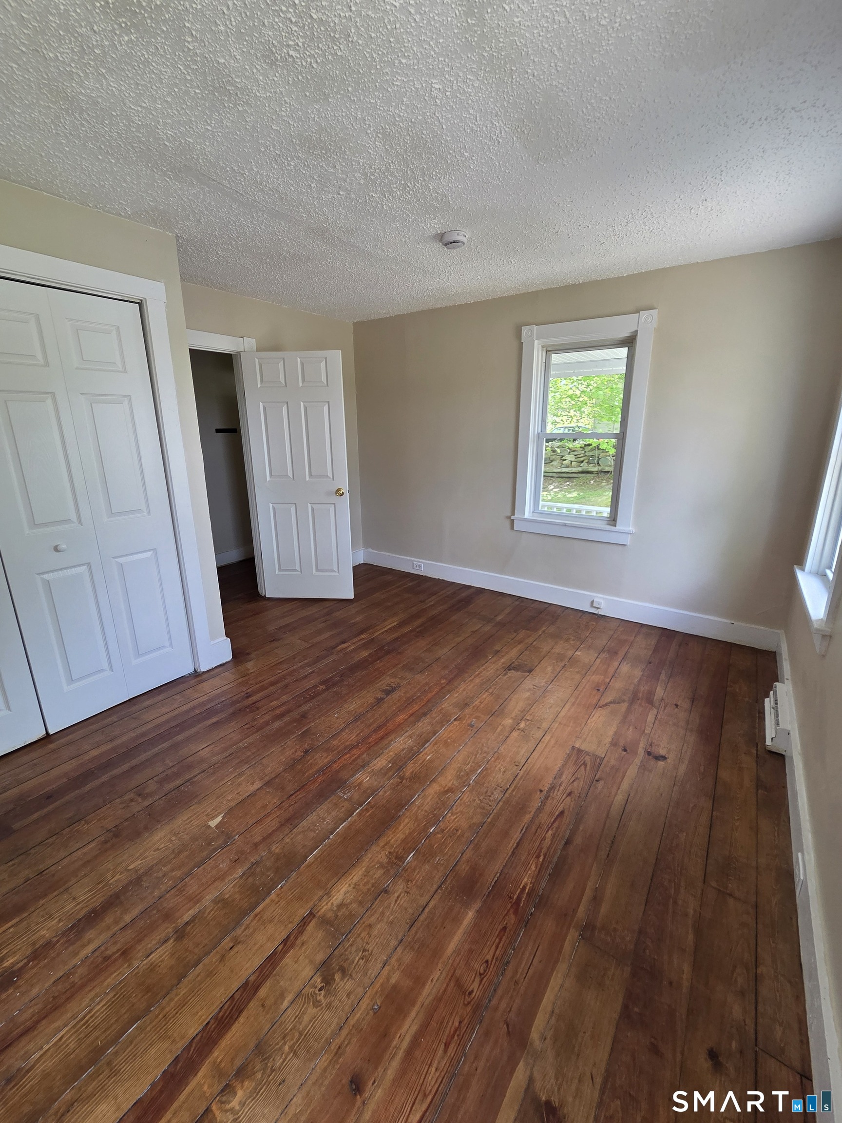 22 Lakeview Street East Hampton CT 06424