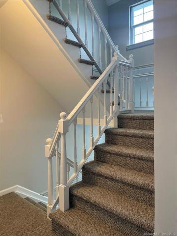 16 Hawley Glen Stratford CT 06614