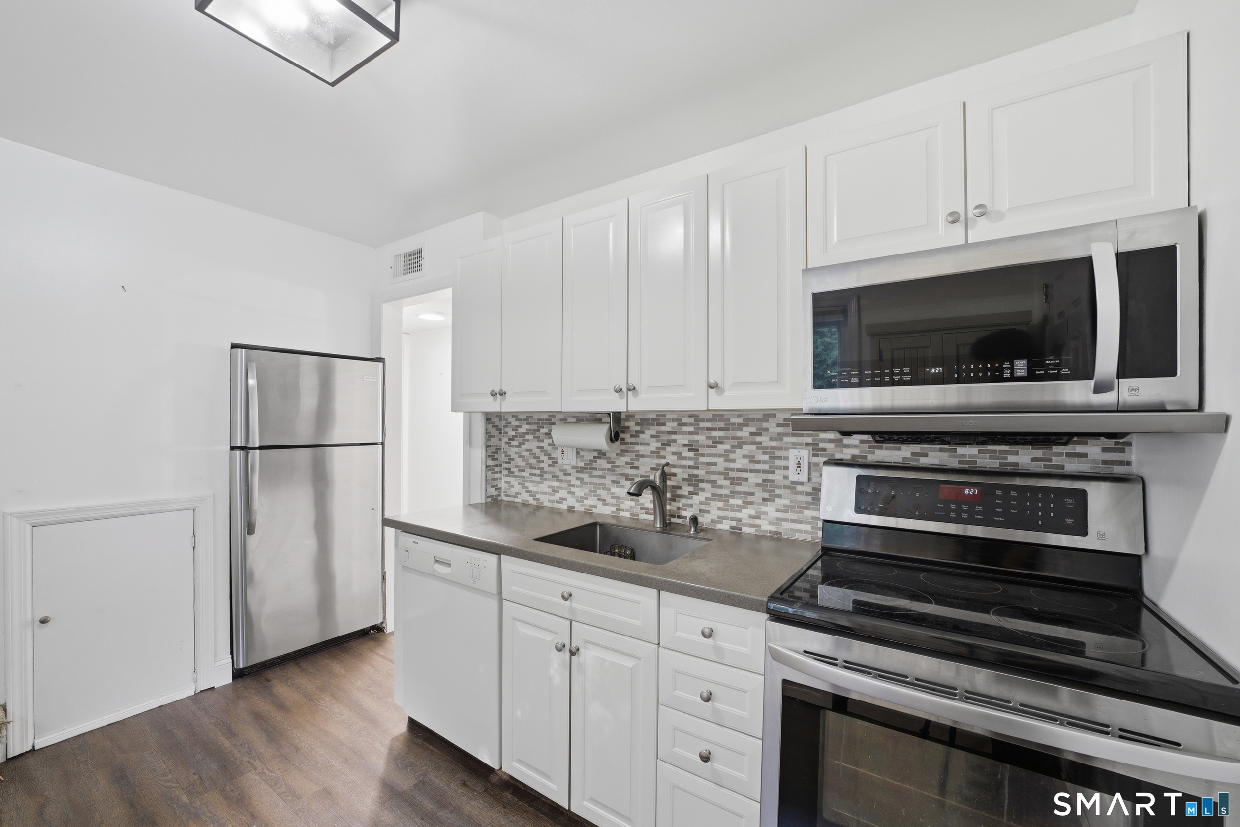 11 Barmore West Drive Stamford CT 06905