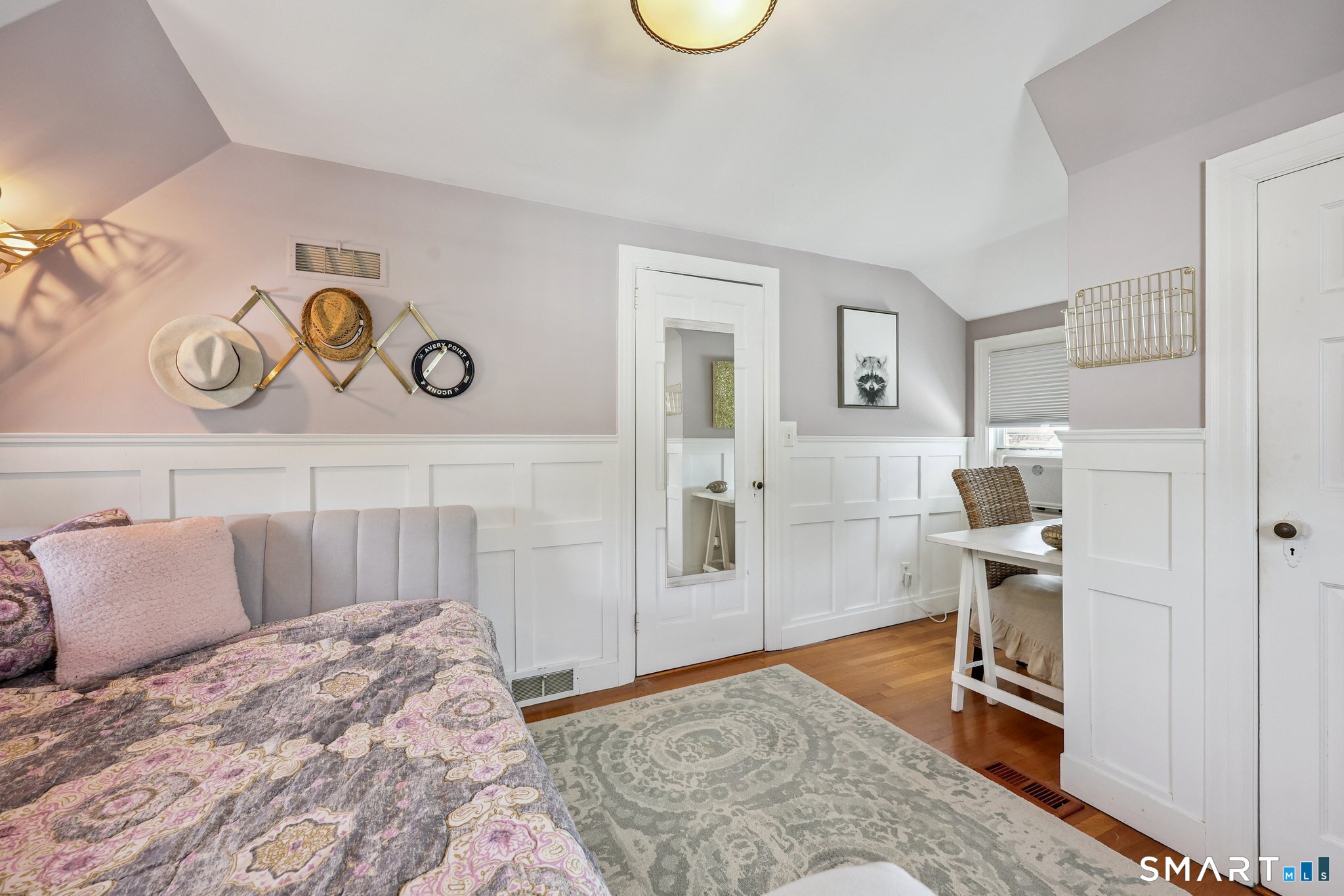 899 Ocean Avenue New London CT 06320