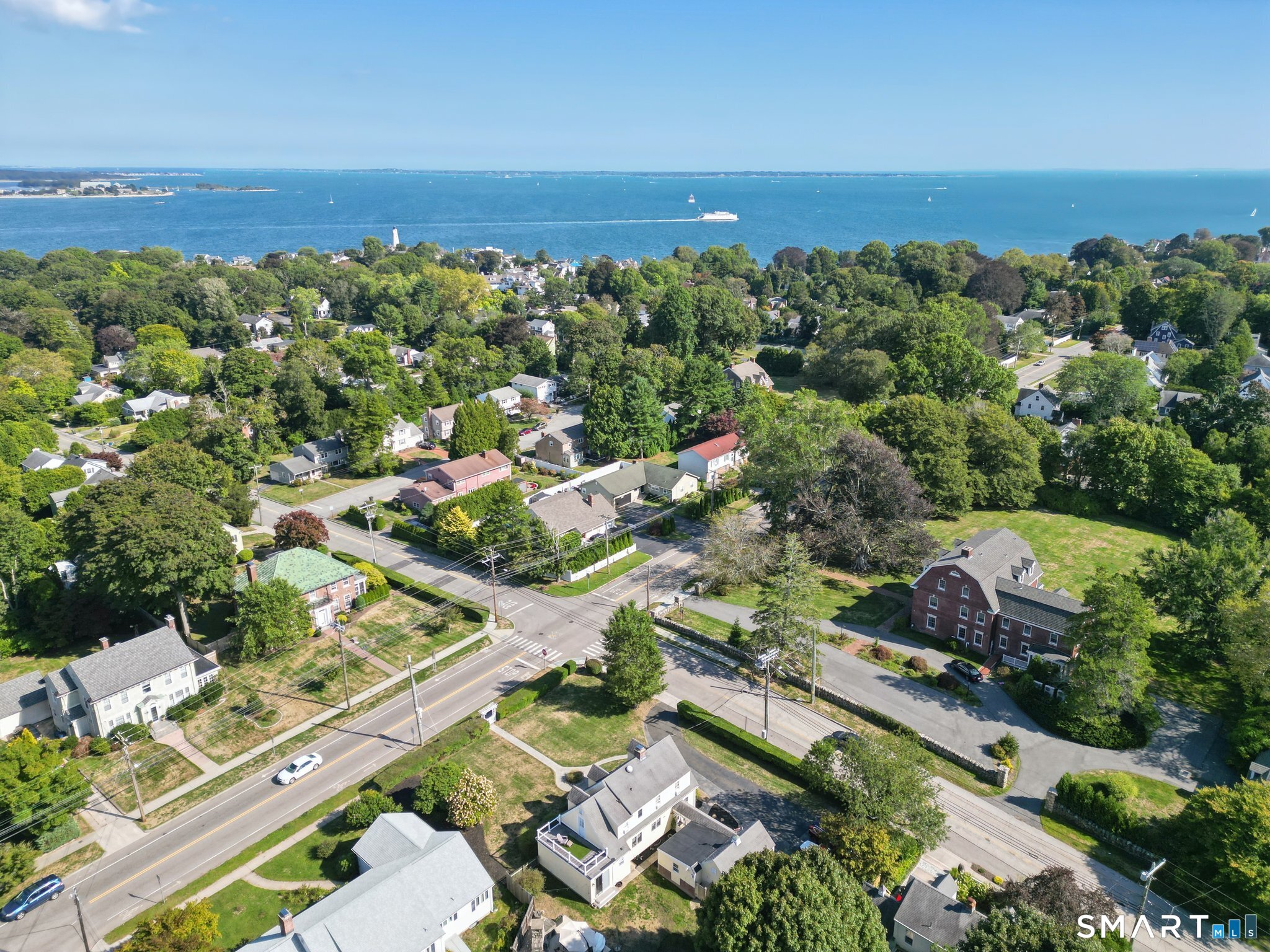 899 Ocean Avenue New London CT 06320