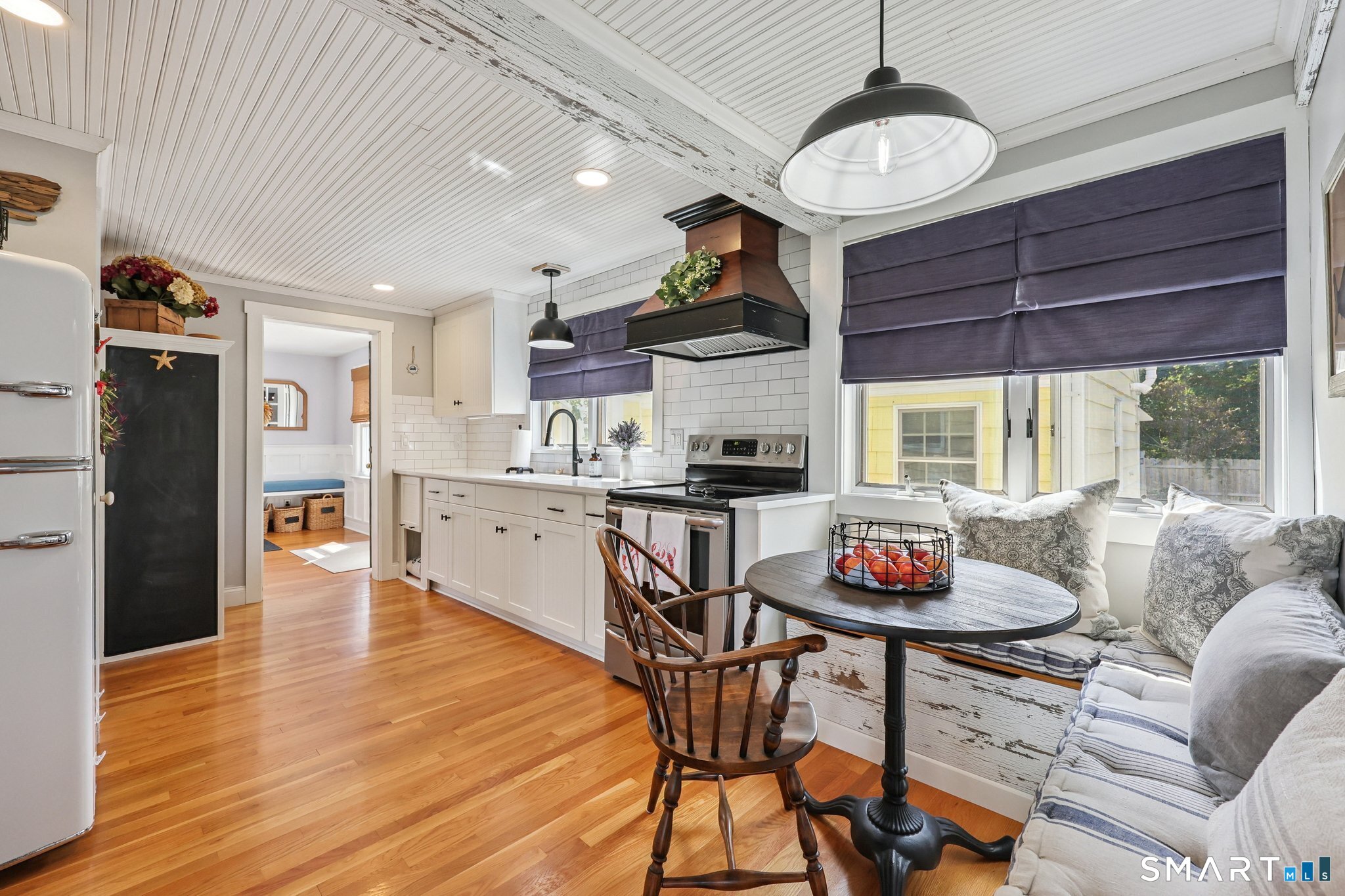 899 Ocean Avenue New London CT 06320
