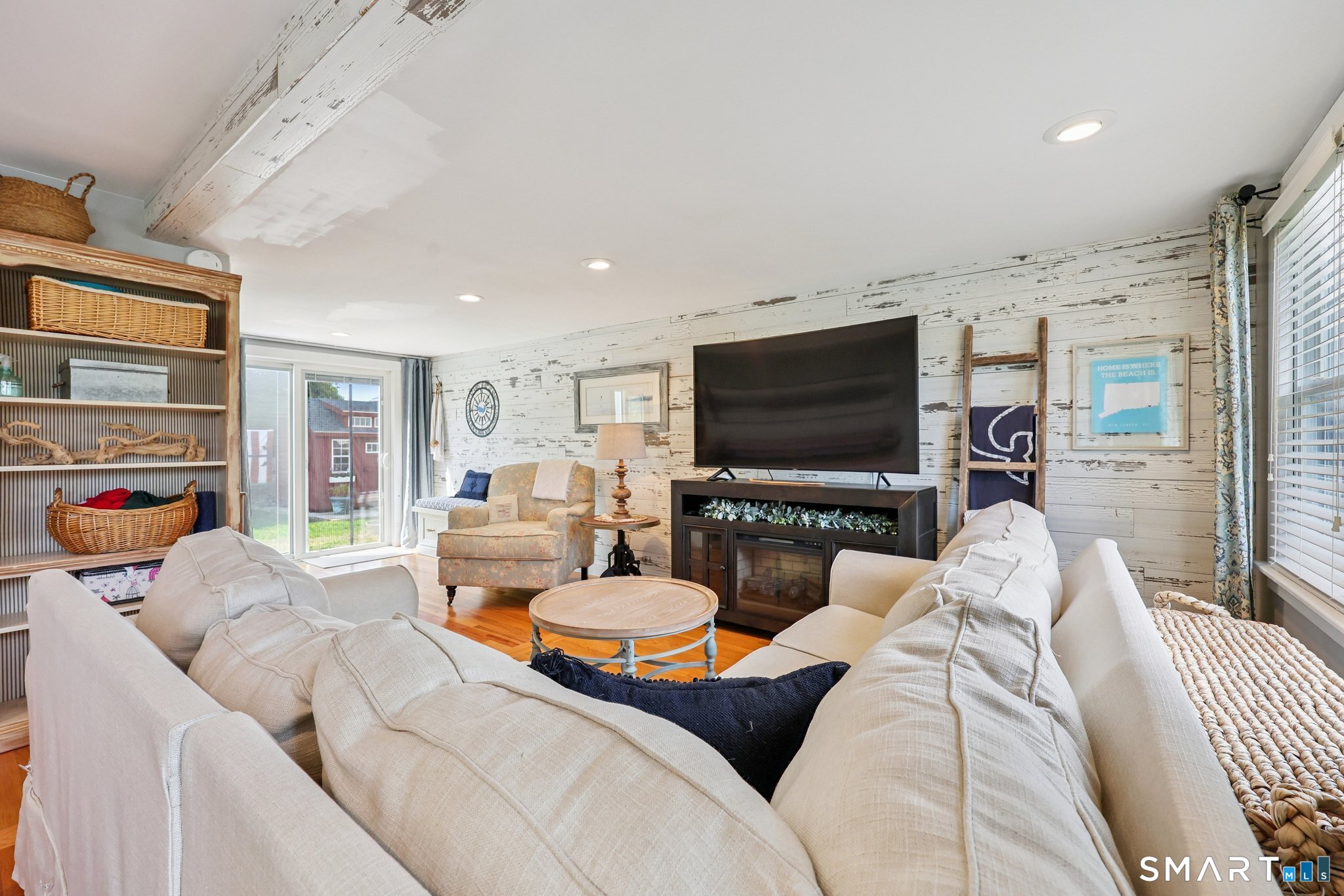 899 Ocean Avenue New London CT 06320