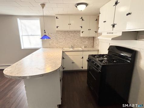 12 Mountain Avenue New London CT 06320