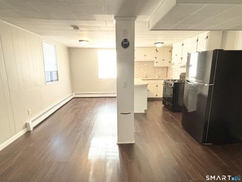 12 Mountain Avenue New London CT 06320