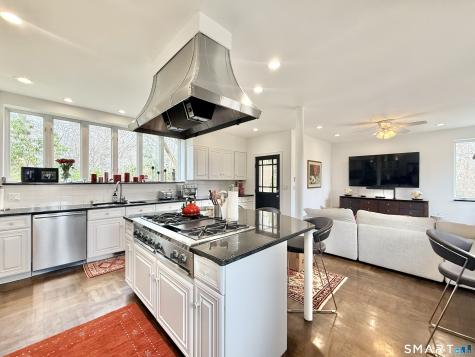 57 Drum Hill Lane Stamford CT 06902