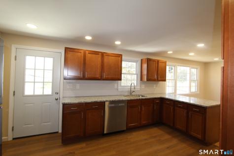 32 Lexington Circle Newington CT 06111