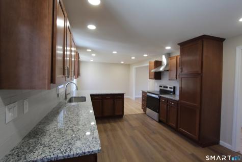 32 Lexington Circle Newington CT 06111