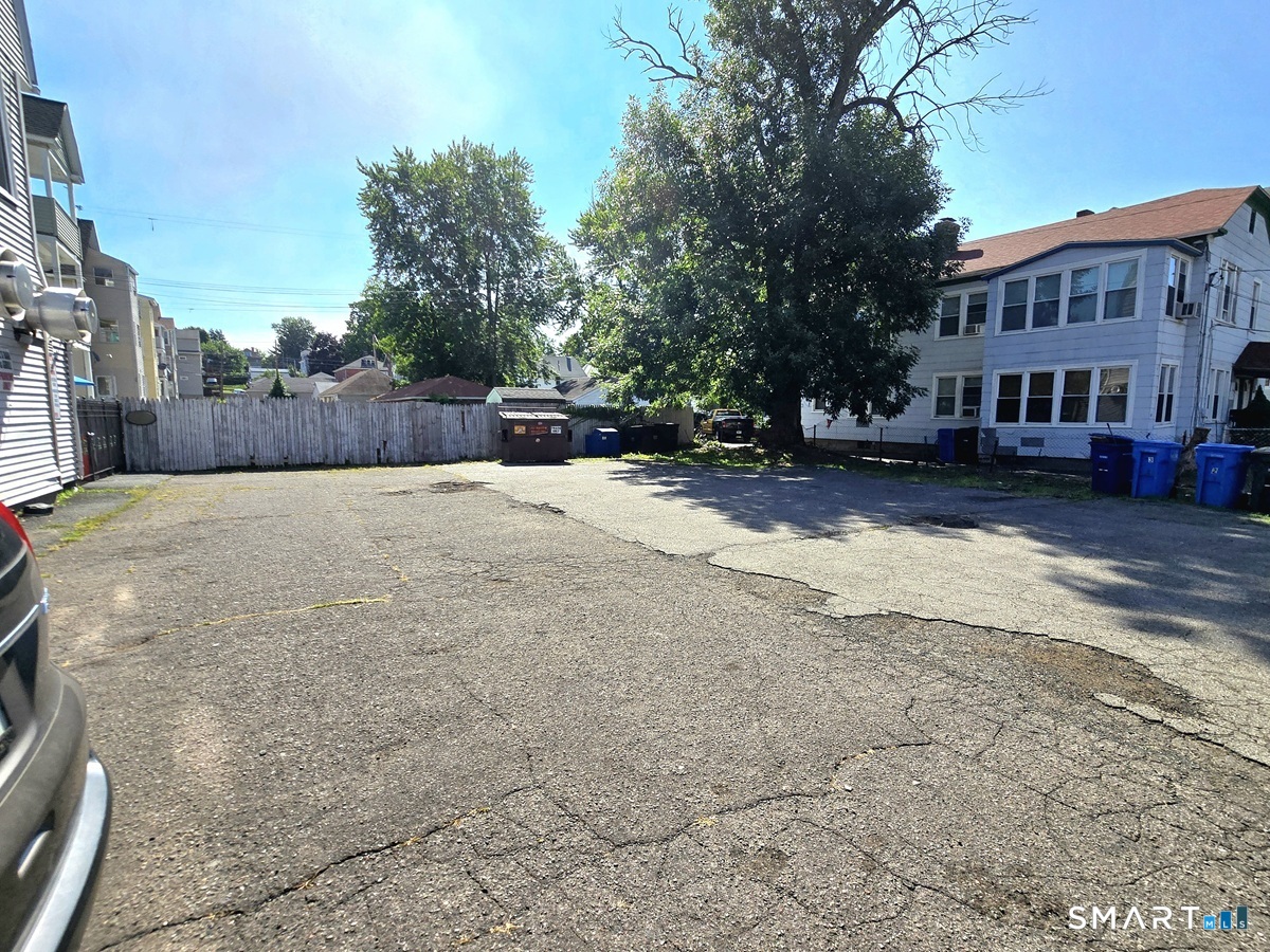 233 White Street Hartford CT 06114