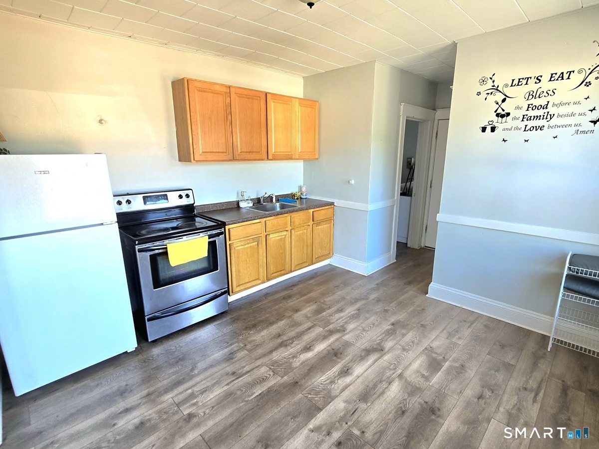 233 White Street Hartford CT 06114